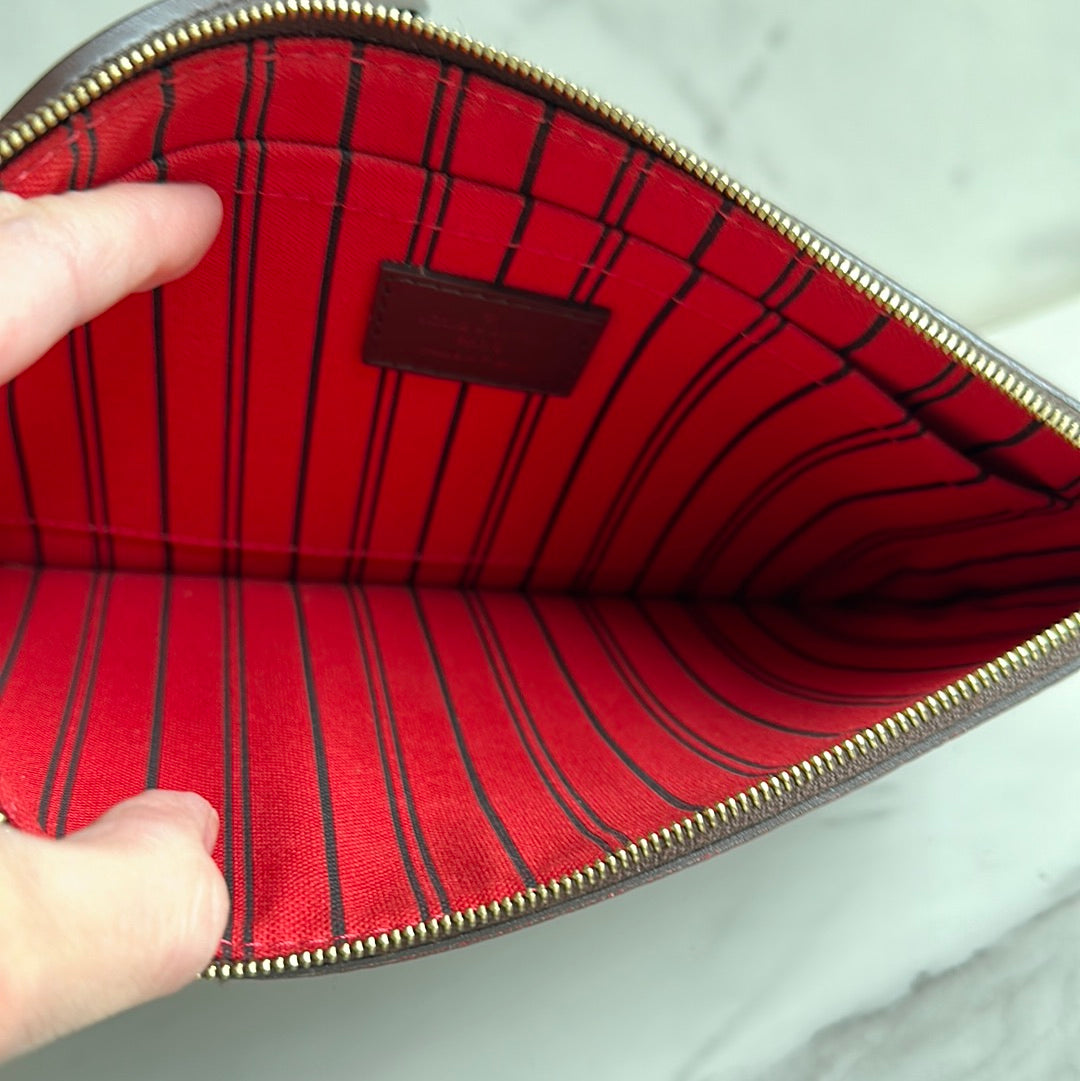Louis Vuitton Pochette Damier Ebene, Preowned