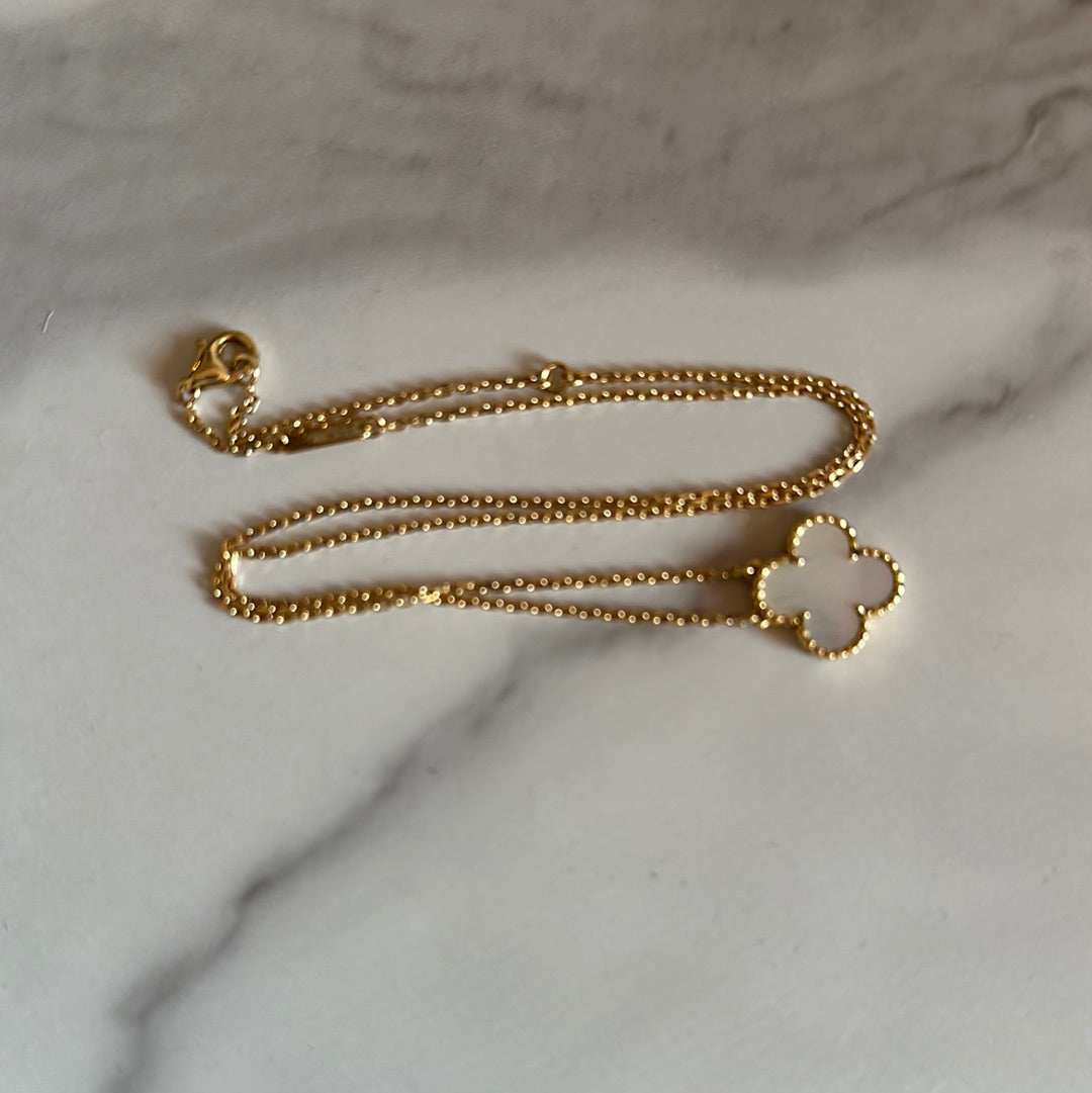 Van Cleef & Arpels Vintage Alhambra Mother of Pearl YG necklace