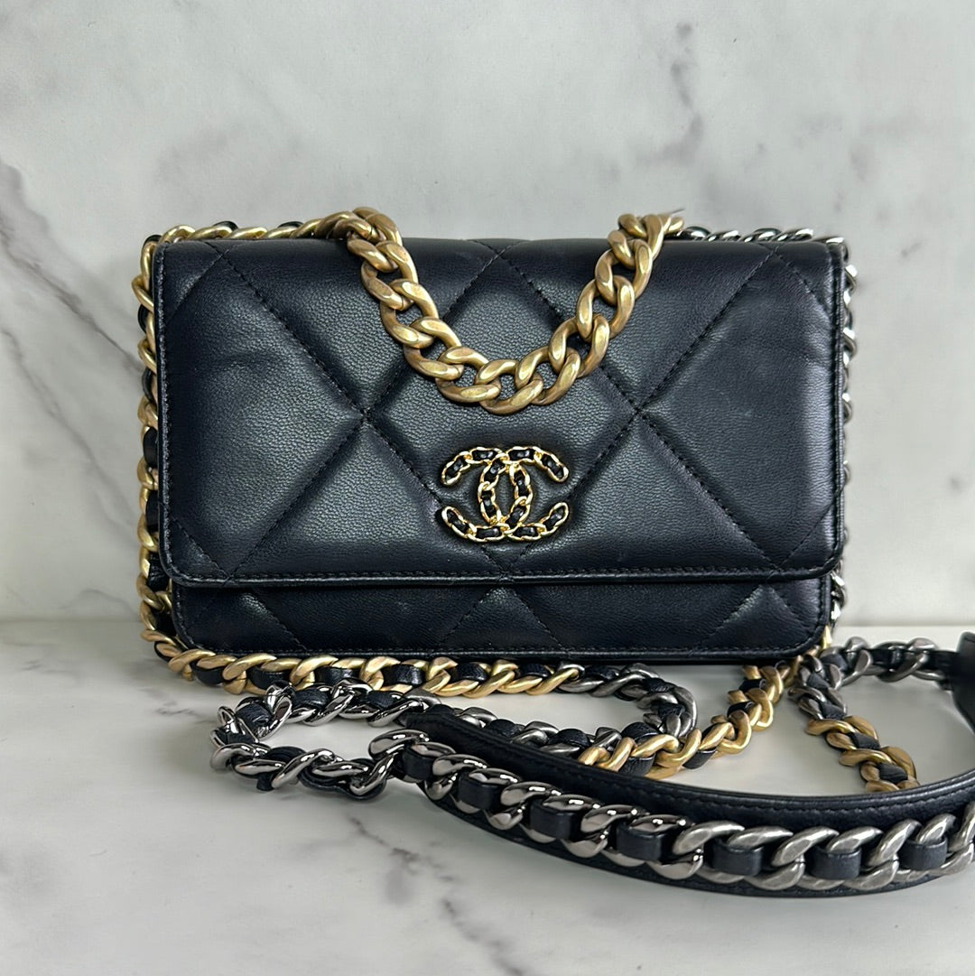 Chanel 19 Wallet on Chain in Black Quilted Lambskin, Preowned