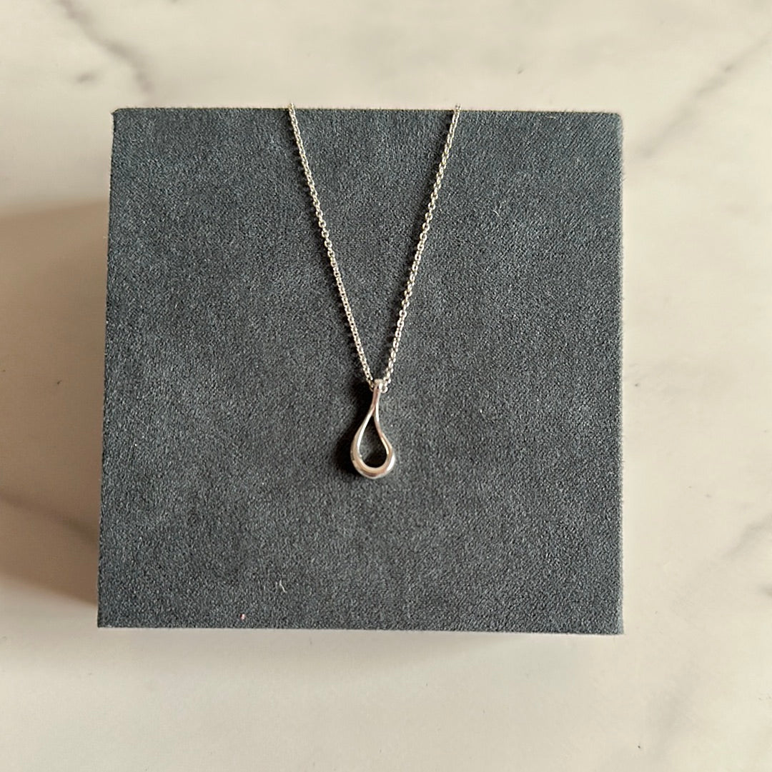 Tiffany & Co. Elsa Peretti open teardrop necklace