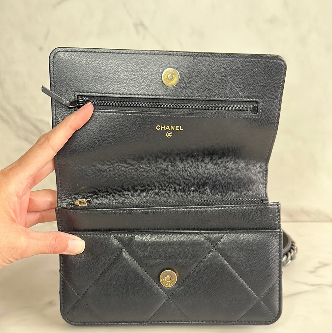 Chanel 19 Wallet on Chain in Black Quilted Lambskin, Preowned