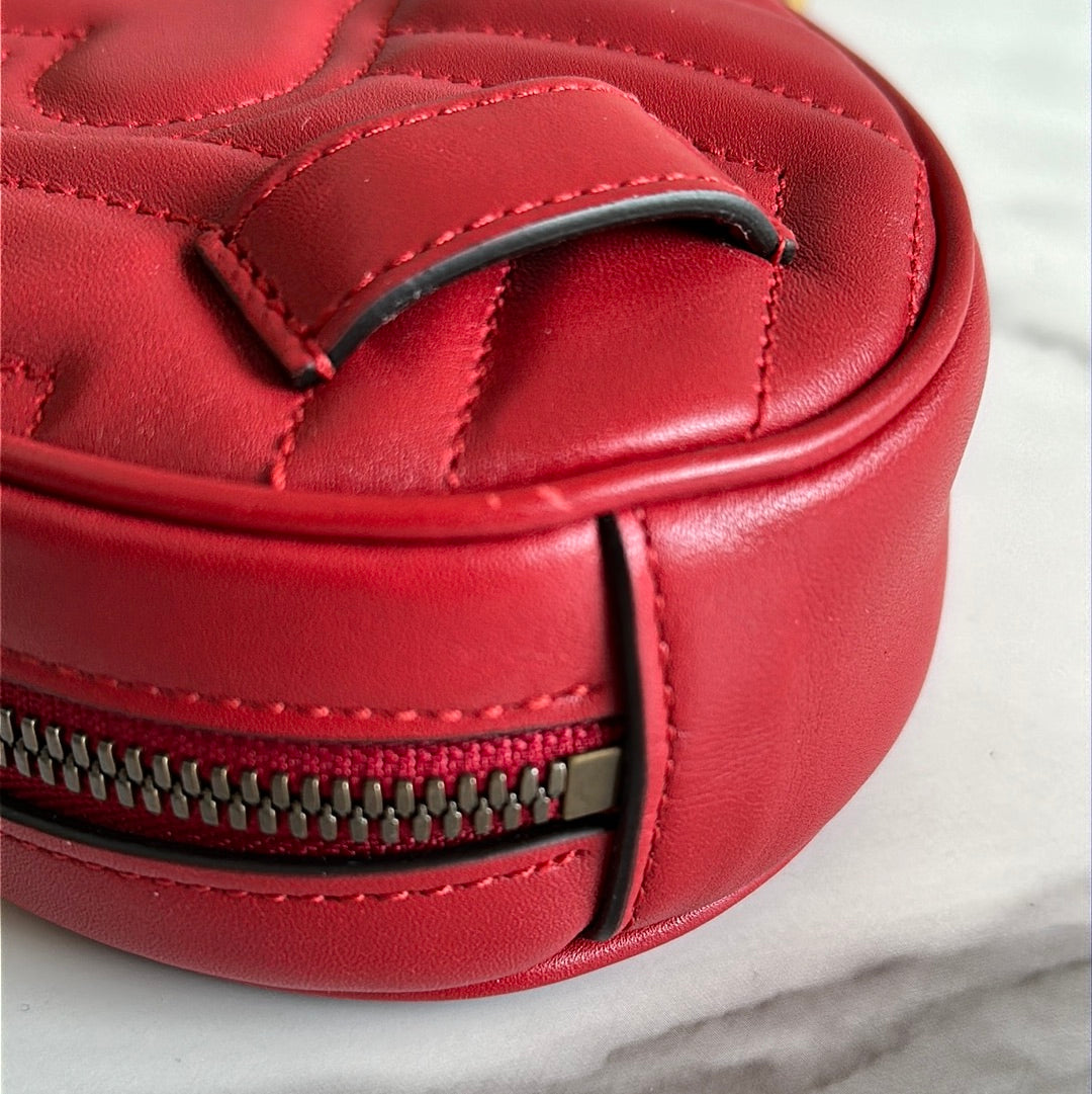 Gucci GG Marmont Waist Bag in red, size 85