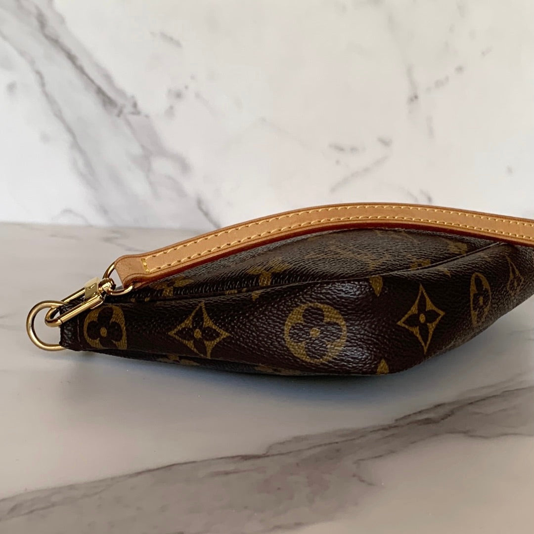 Louis Vuitton Pochette Accessoires, Preowned