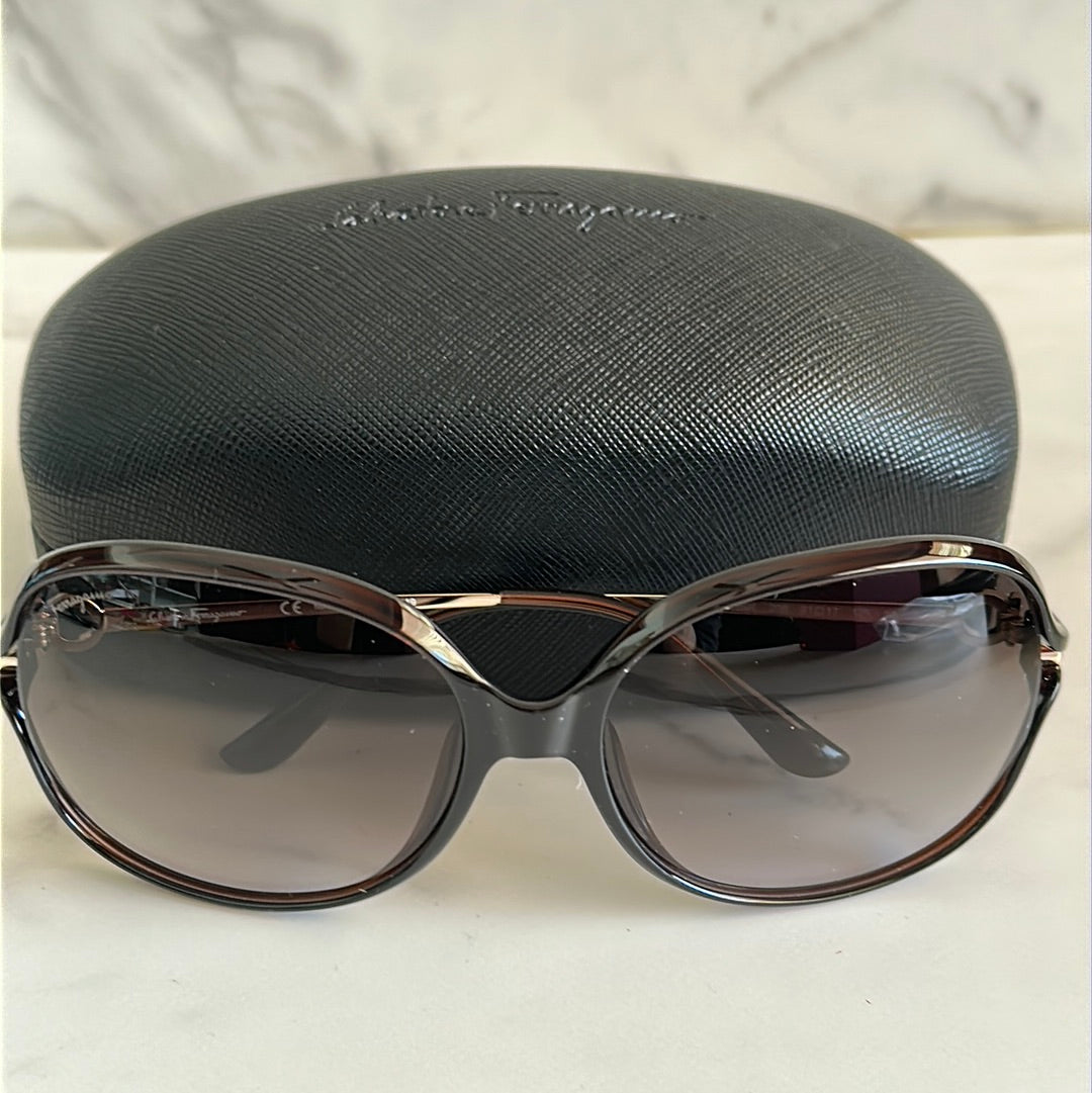 Salvatore Ferragamo, New in box