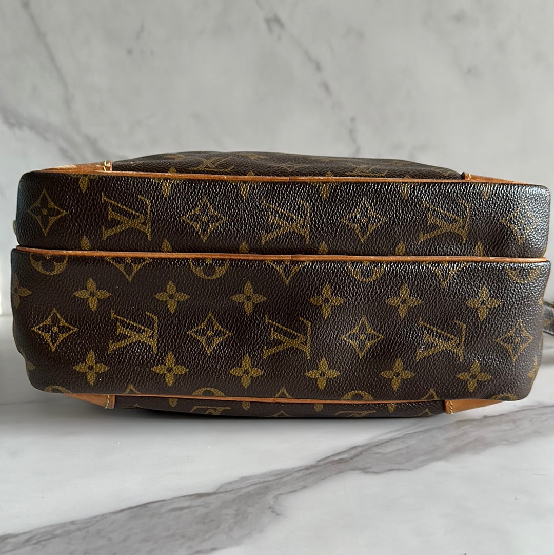 Louis Vuitton Nile, Preowned