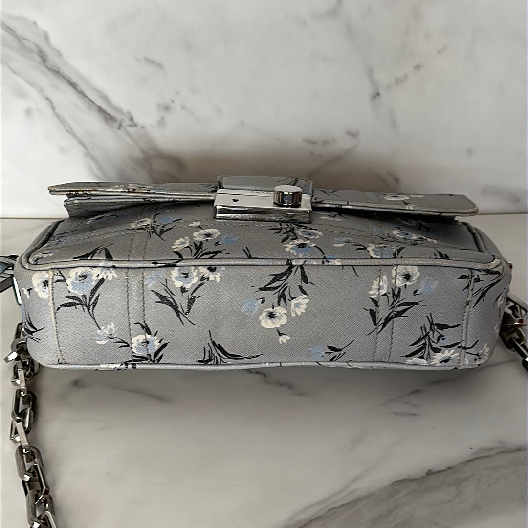 Prada Flower Leather Chain shoulder bag, Preowned