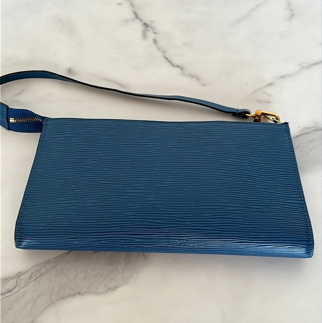 Louis Vuitton Accessory Pouch Epi, Preowned