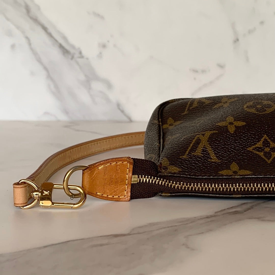 Louis Vuitton Pochette Accessoires, Preowned