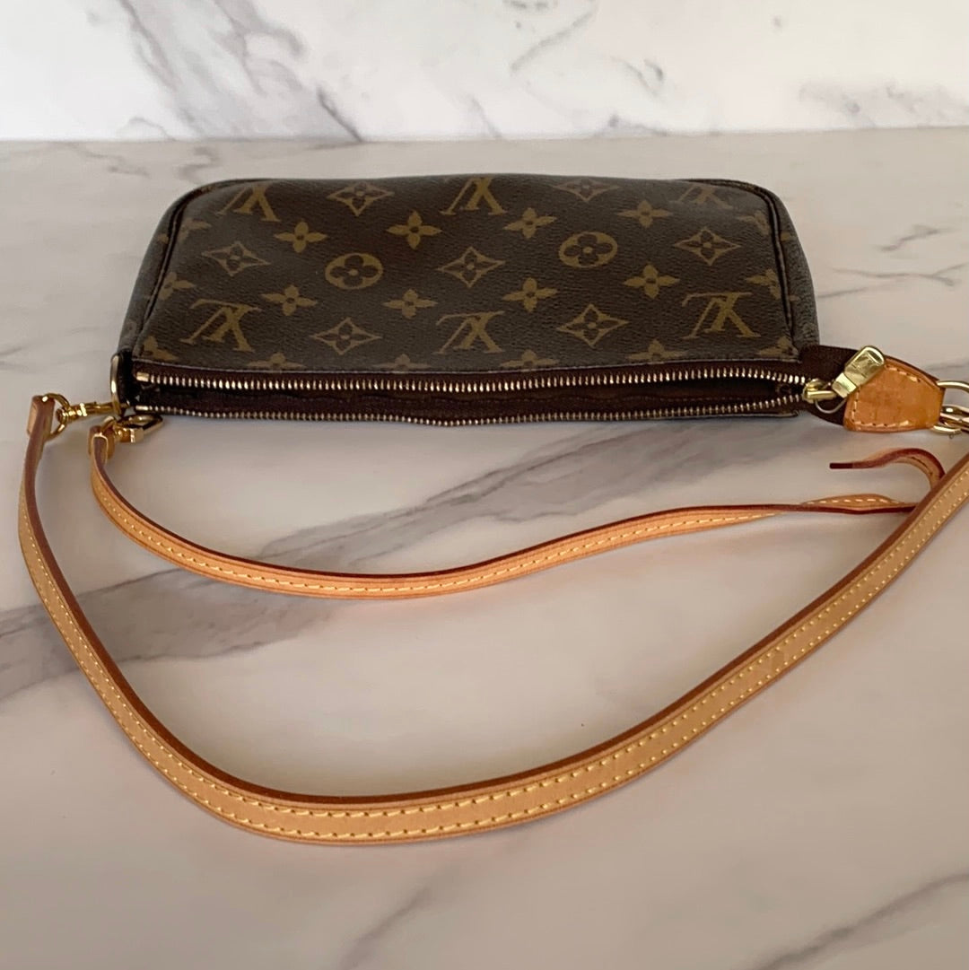Louis Vuitton Pochette Accessoires, Preowned
