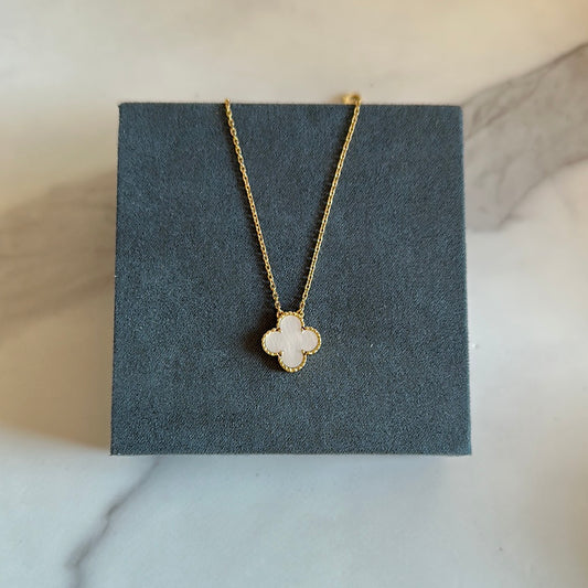 Van Cleef & Arpels Vintage Alhambra Mother of Pearl YG necklace