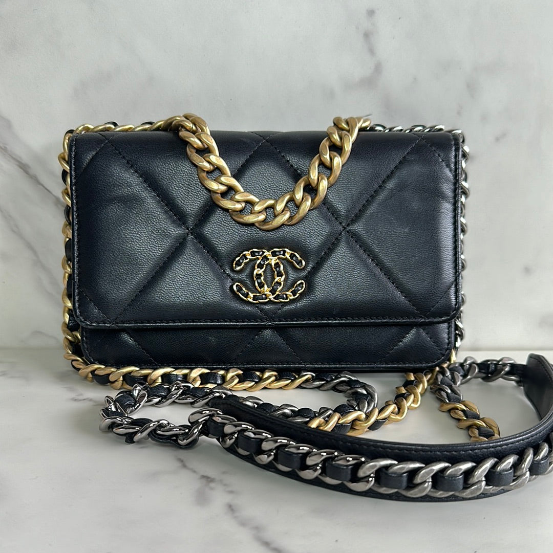Chanel 19 Wallet on Chain in Black Quilted Lambskin, Preowned