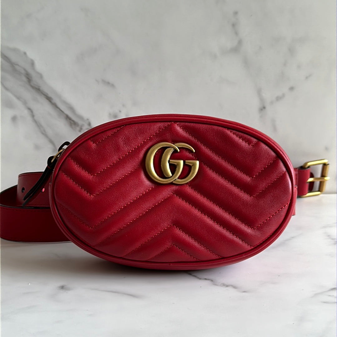 Gucci GG Marmont Waist Bag in red, size 85